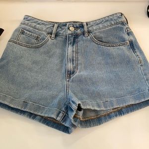 Nwot Size 26 pac sun mom shorts